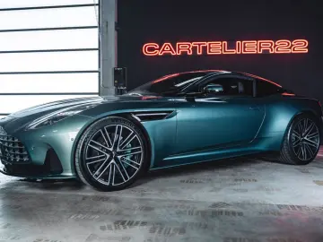 ASTON MARTIN DB12