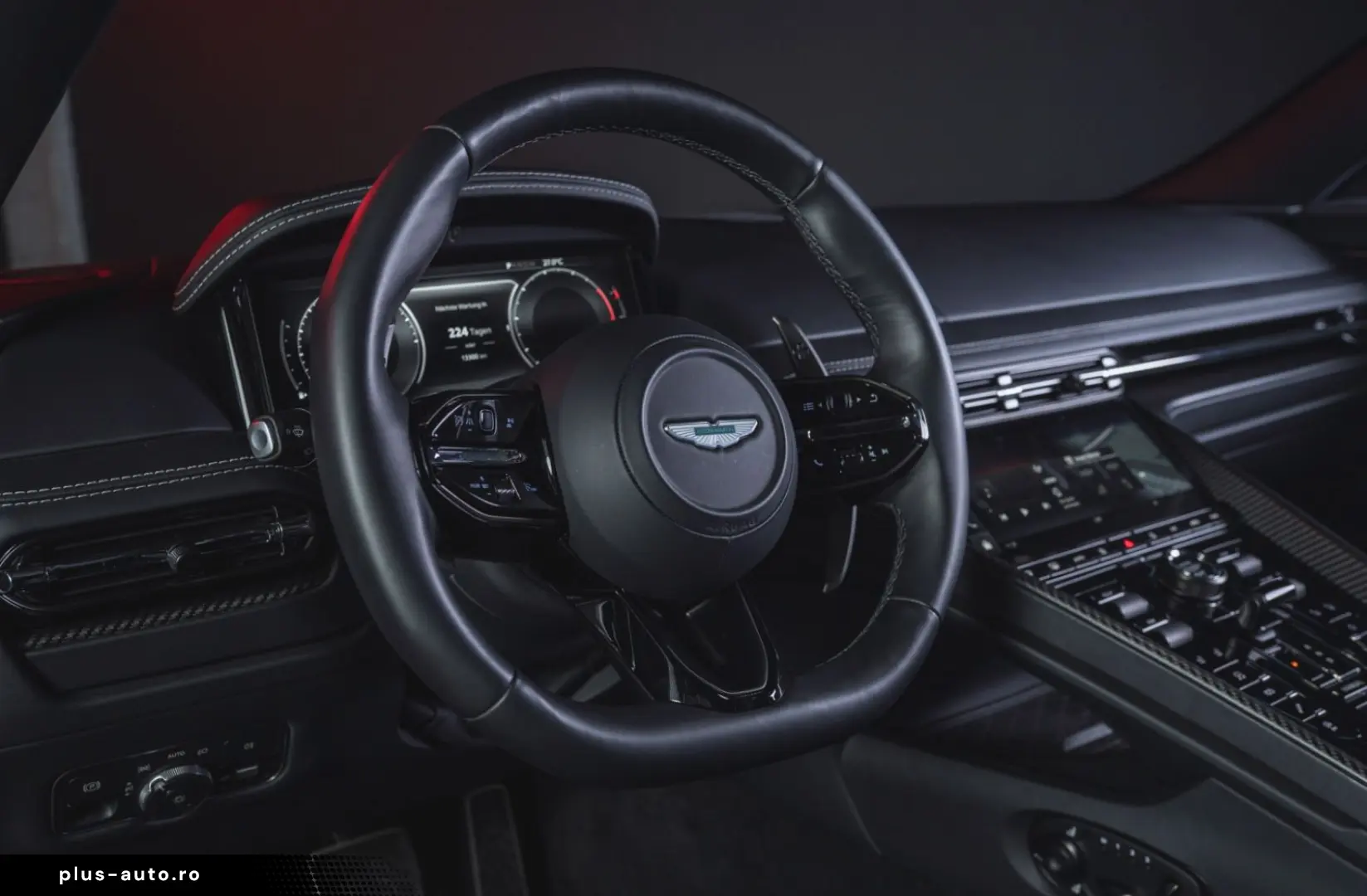 ASTON MARTIN DB12