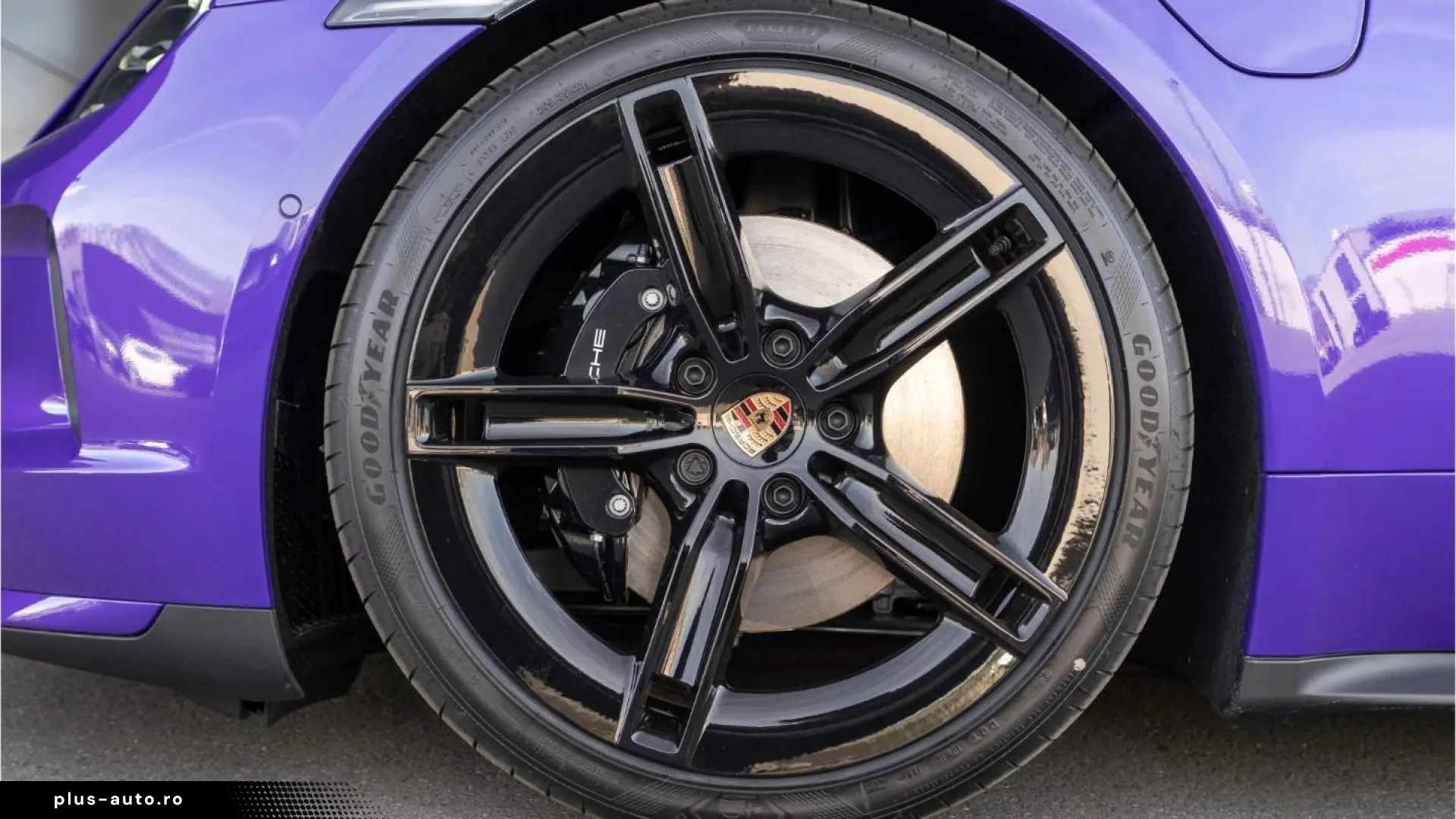Porsche Taycan 4 Sport Chrono Black Edition