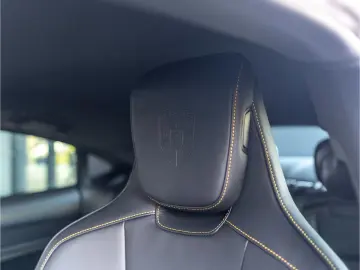 Porsche Taycan 4 Sport Chrono Black Edition