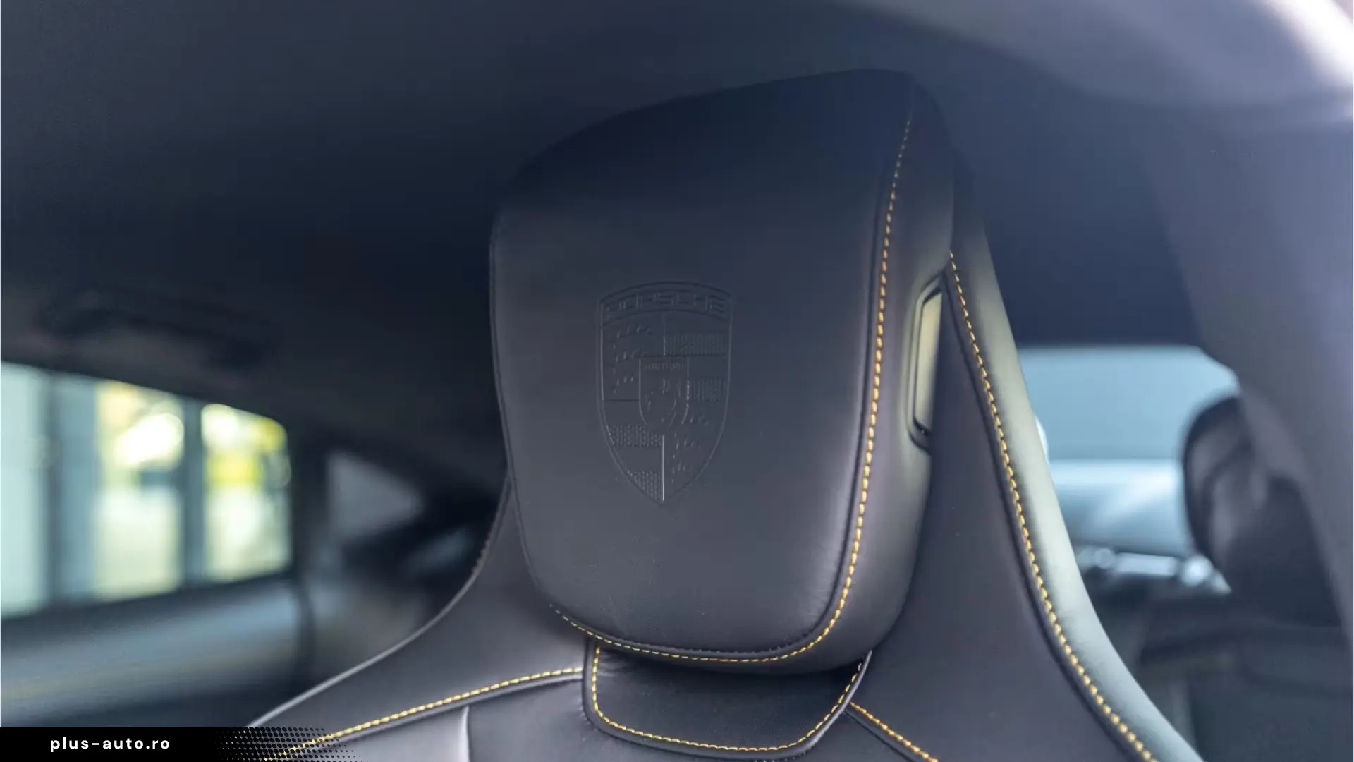 Porsche Taycan 4 Sport Chrono Black Edition