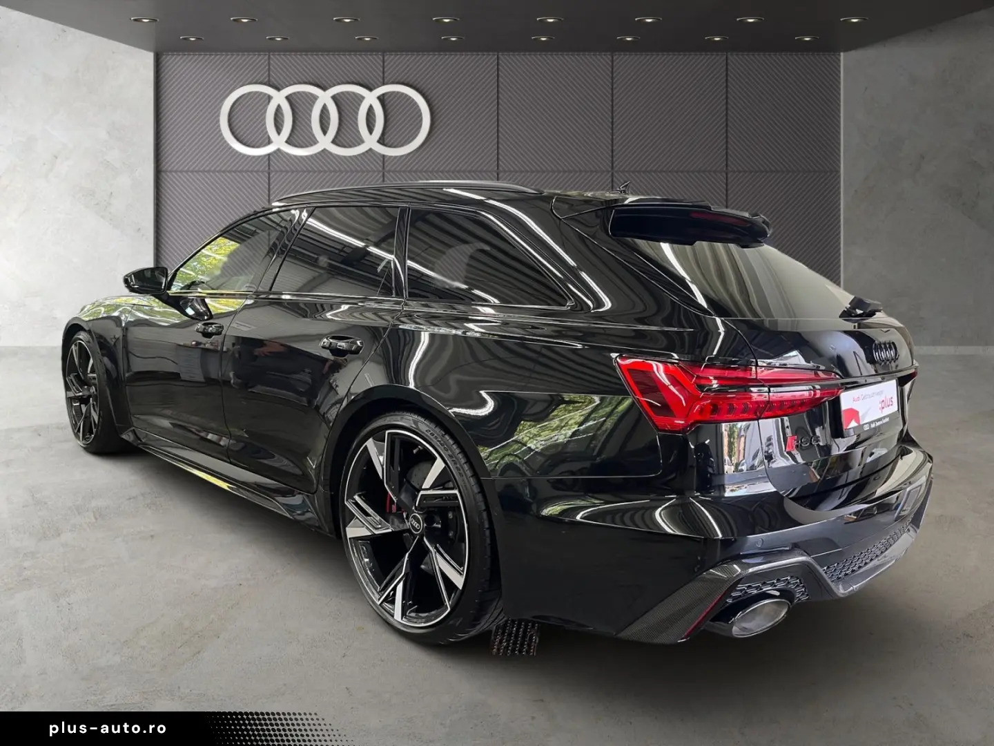 AUDI RS6 Avant TFSI quattro tiptronic