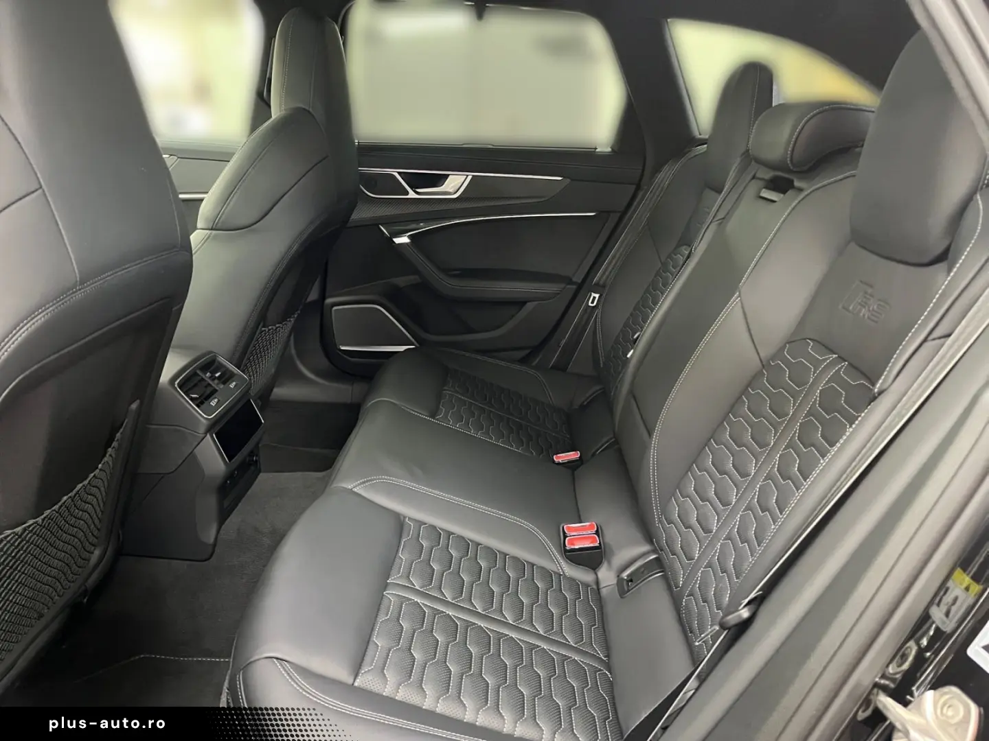 AUDI RS6 Avant TFSI quattro tiptronic
