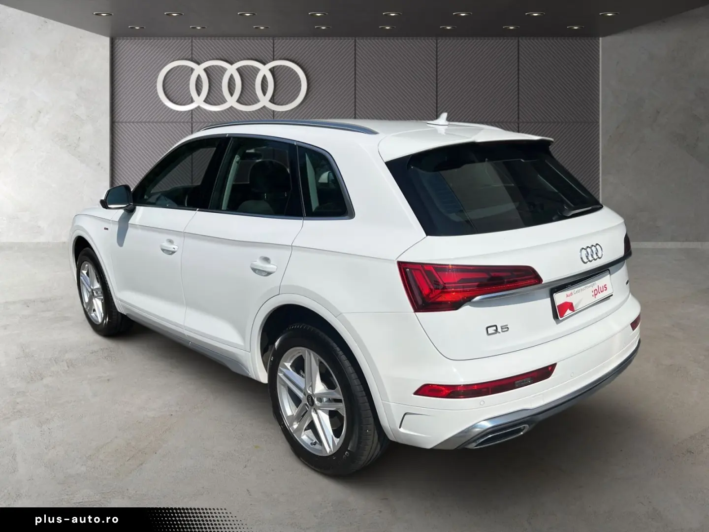 AUDI Q5 40 TDI quattro S tronic S line