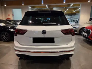 Volkswagen Tiguan R 2.0 TSI 4Motion DSG Akrapovič
