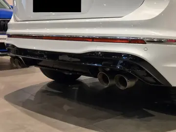 Volkswagen Tiguan R 2.0 TSI 4Motion DSG Akrapovič