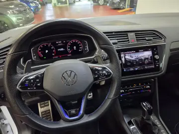 Volkswagen Tiguan R 2.0 TSI 4Motion DSG Akrapovič
