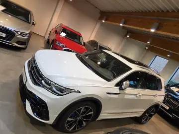 Volkswagen Tiguan R 2.0 TSI 4Motion DSG Akrapovič