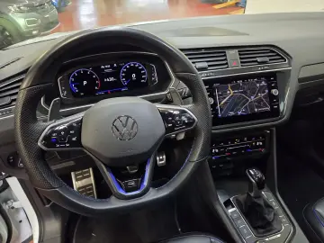 Volkswagen Tiguan R 2.0 TSI 4Motion DSG Akrapovič