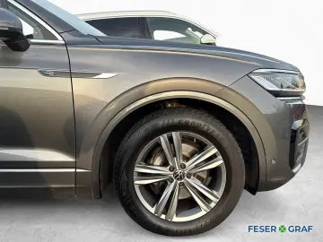 VW Touareg 3.0 TDI R-LINE 4M