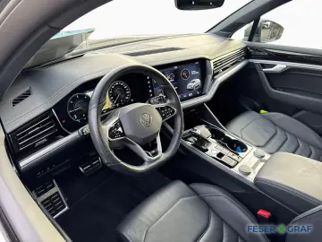 VW Touareg 3.0 TDI R-LINE 4M