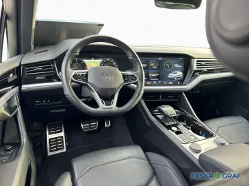 VW Touareg 3.0 TDI R-LINE 4M