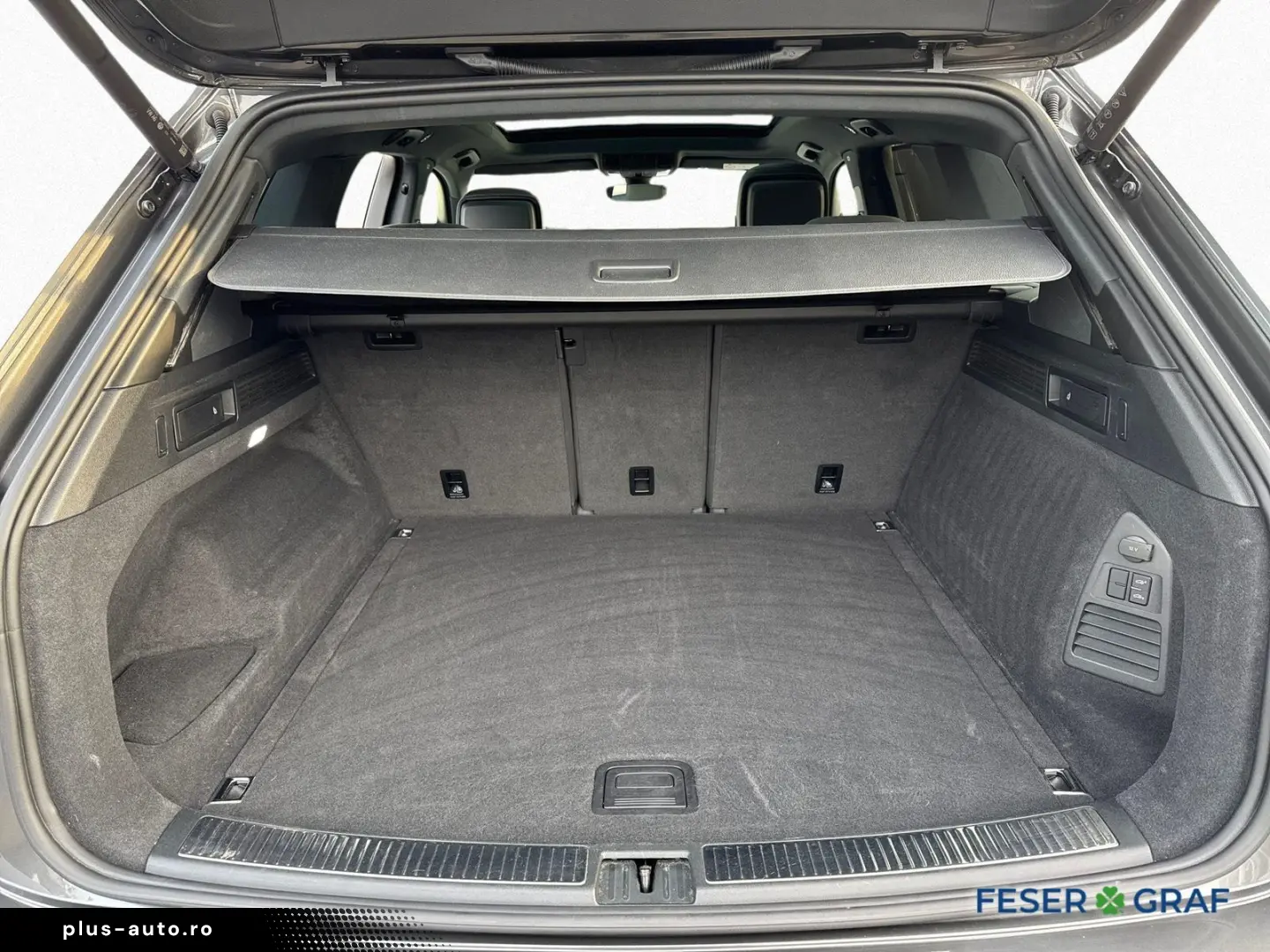 VW Touareg 3.0 TDI R-LINE 4M
