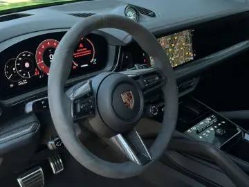 PORSCHE Cayenne GTS Coupe