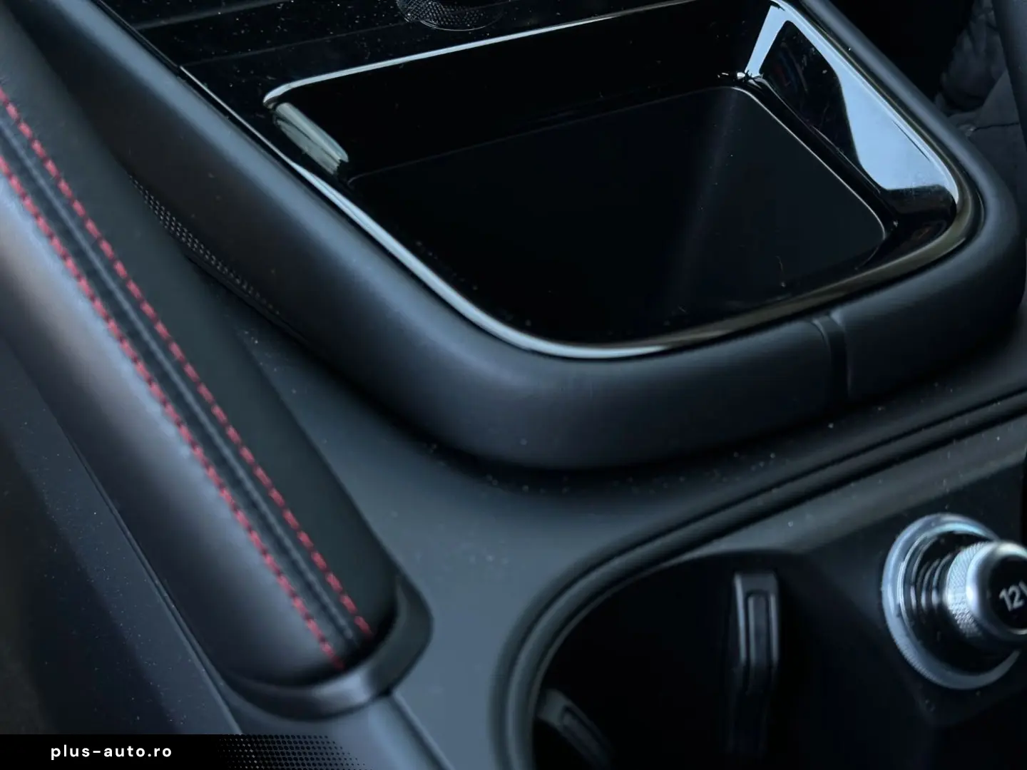 PORSCHE Cayenne GTS Coupe