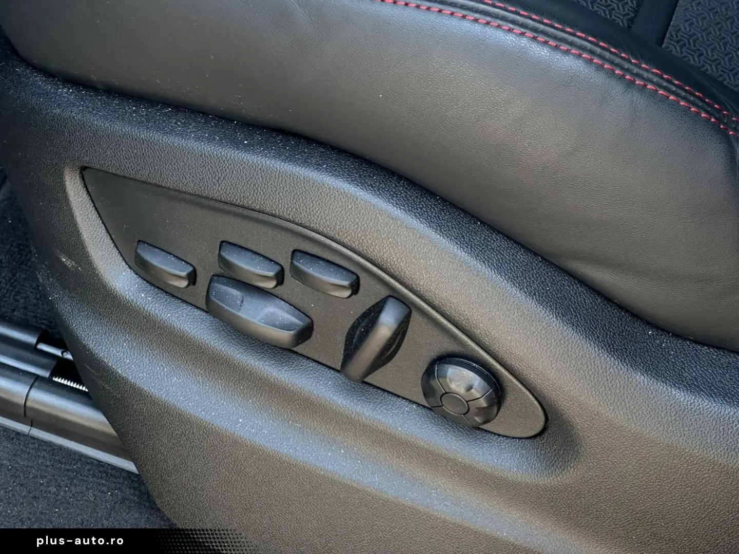 PORSCHE Cayenne GTS Coupe