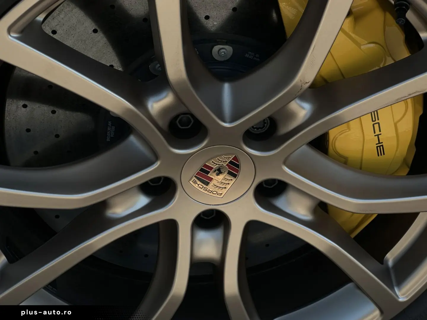 PORSCHE Cayenne GTS Coupe