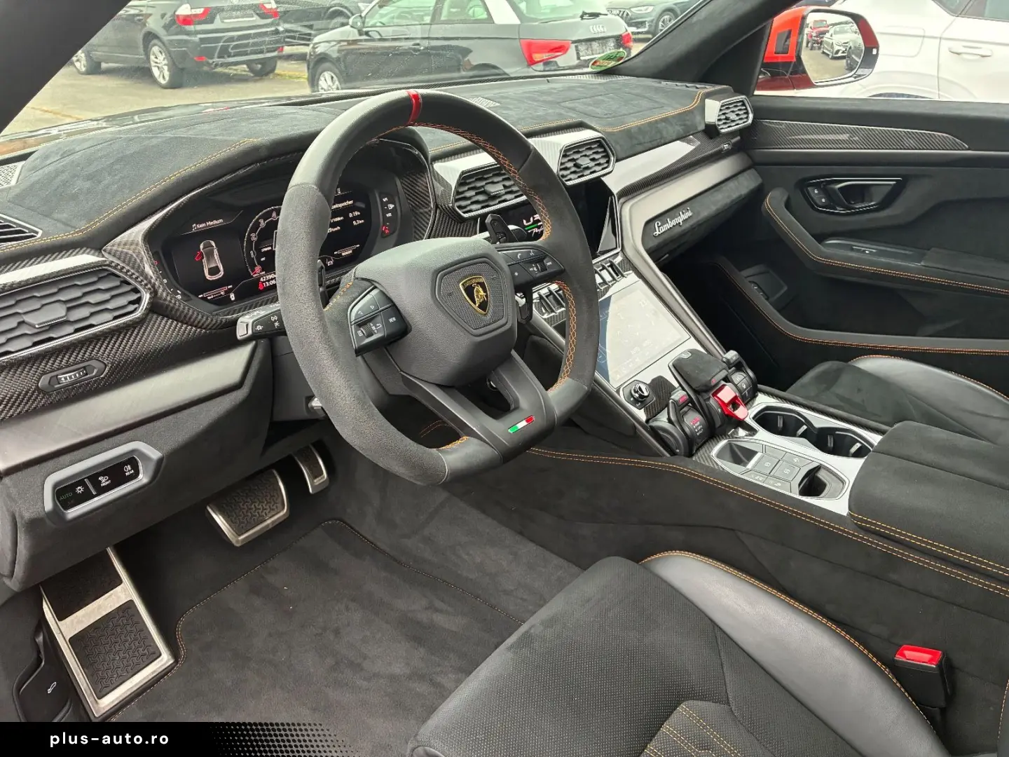 LAMBORGHINI Urus Performante VOLL Carbon VOLL Alcantara
