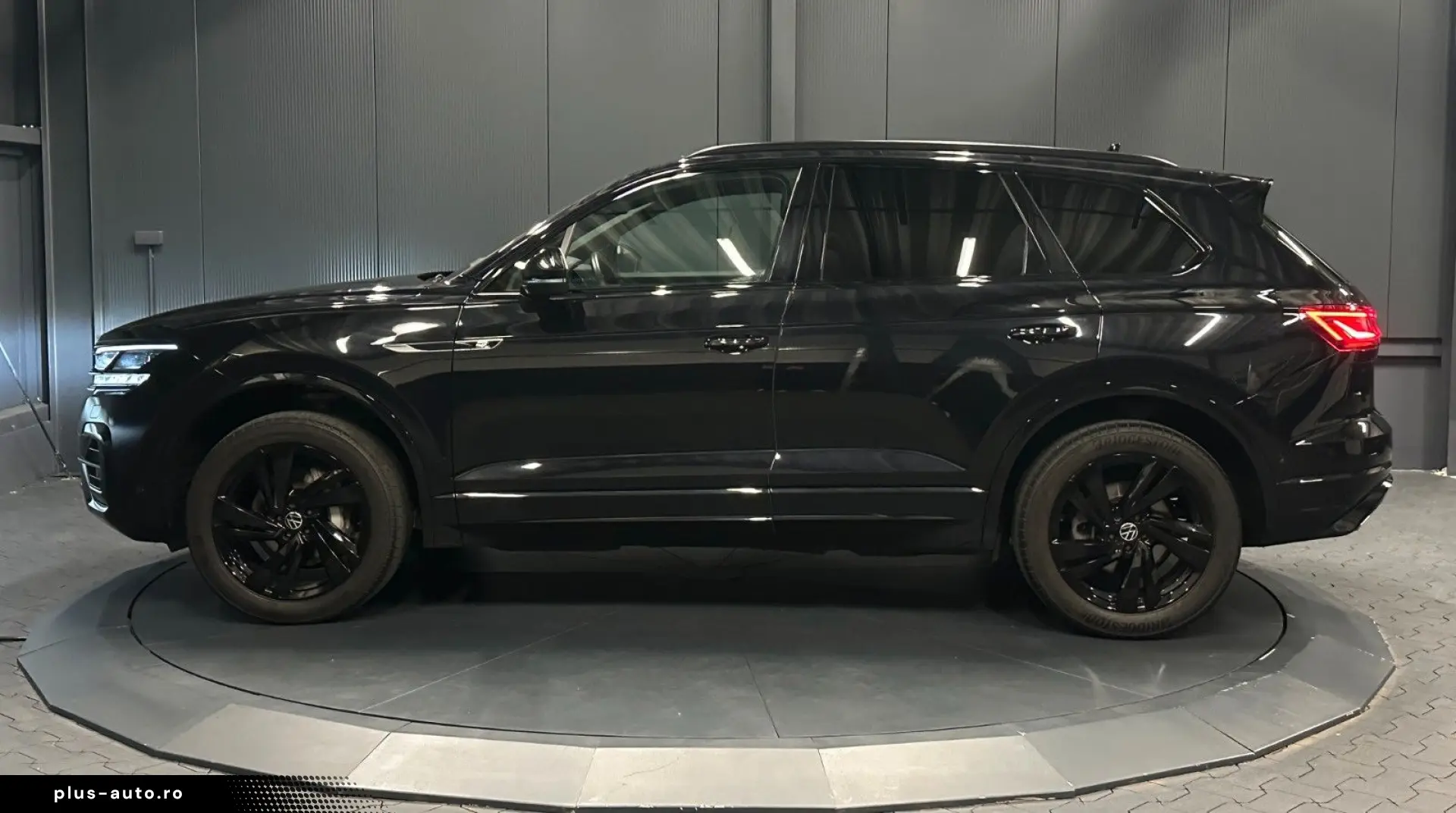 VW Touareg R-Line 4Mot