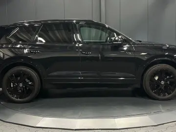 VW Touareg R-Line 4Mot
