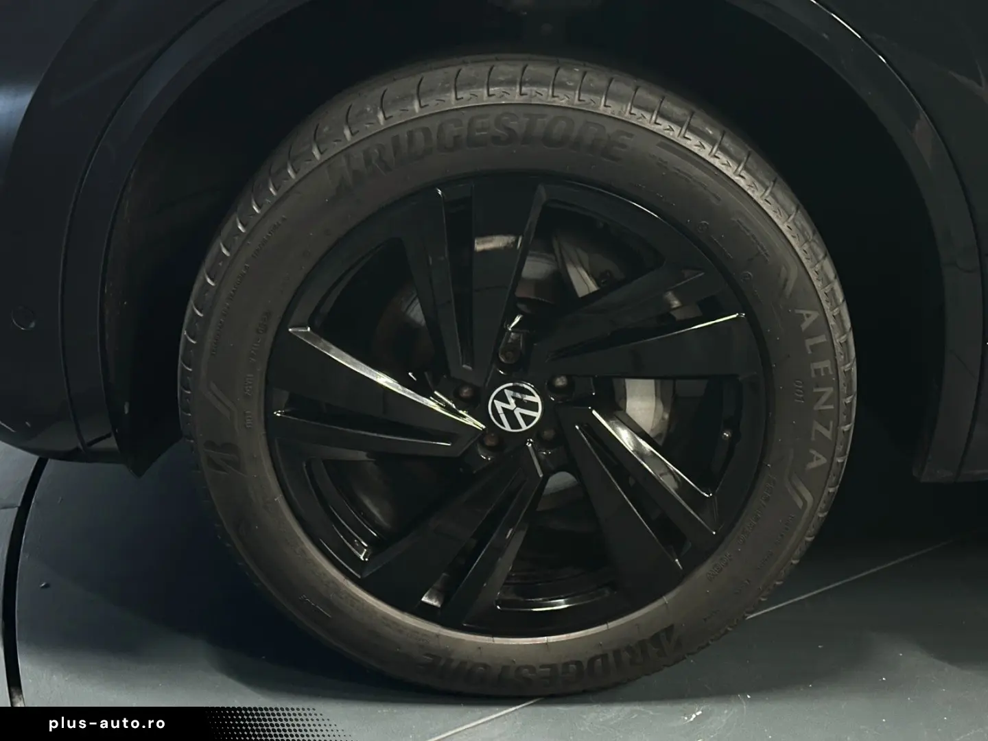 VW Touareg R-Line 4Mot