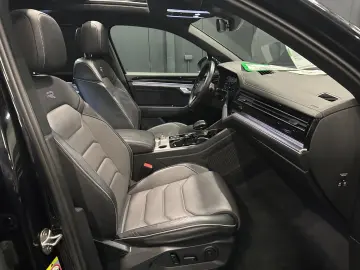 VW Touareg R-Line 4Mot