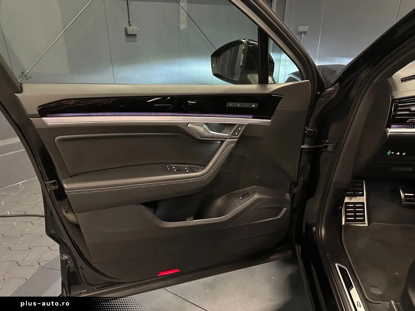 VW Touareg R-Line 4Mot