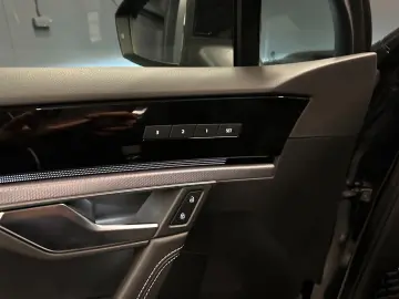 VW Touareg R-Line 4Mot