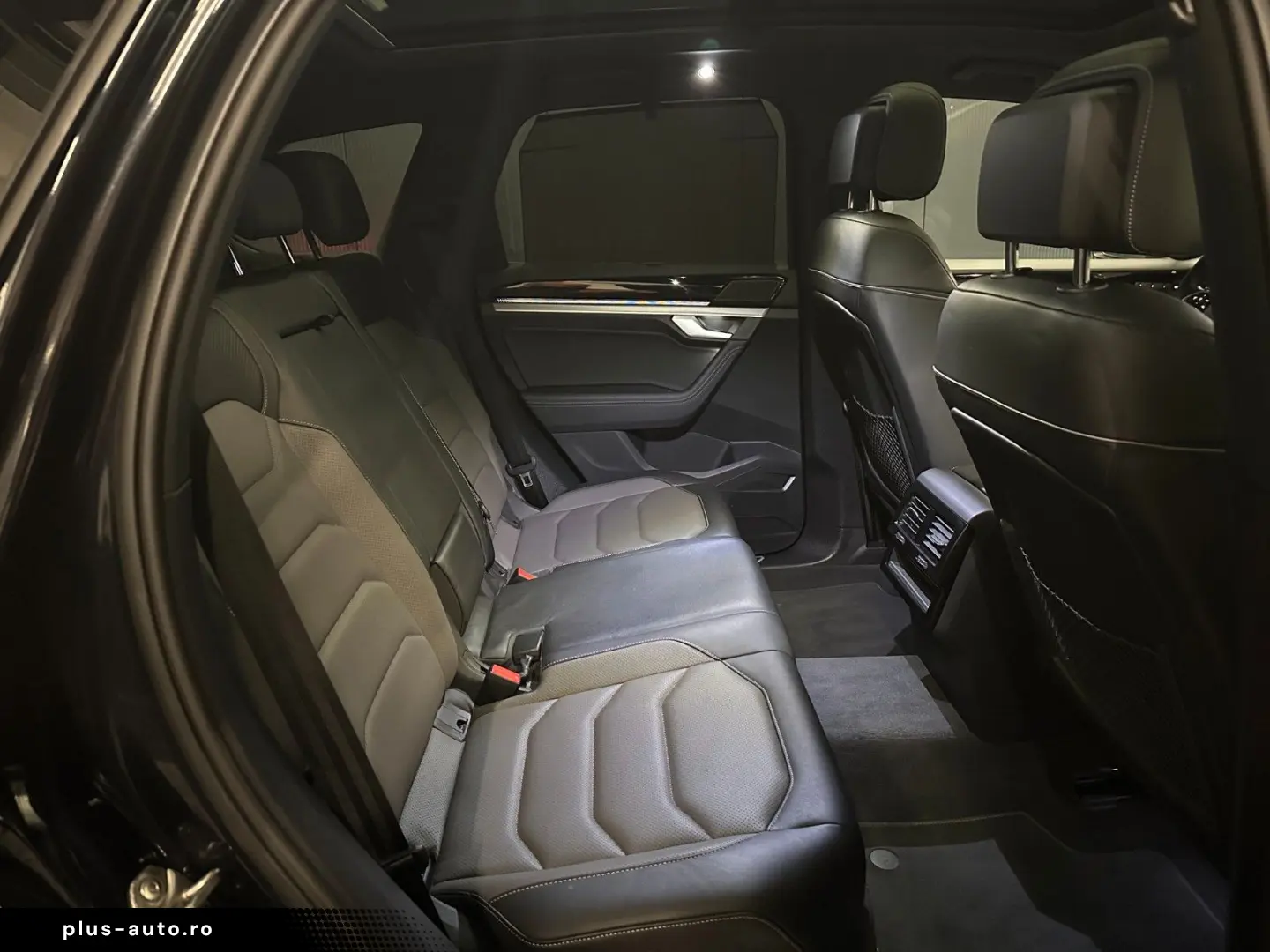 VW Touareg R-Line 4Mot