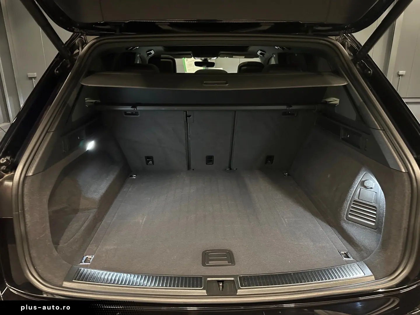 VW Touareg R-Line 4Mot