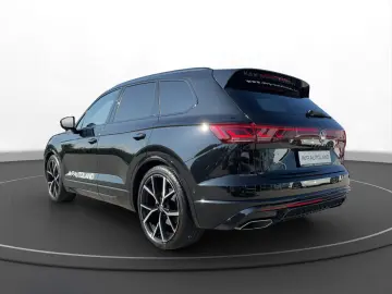 VW Touareg 3.0 TDI 4MOTION R-Line