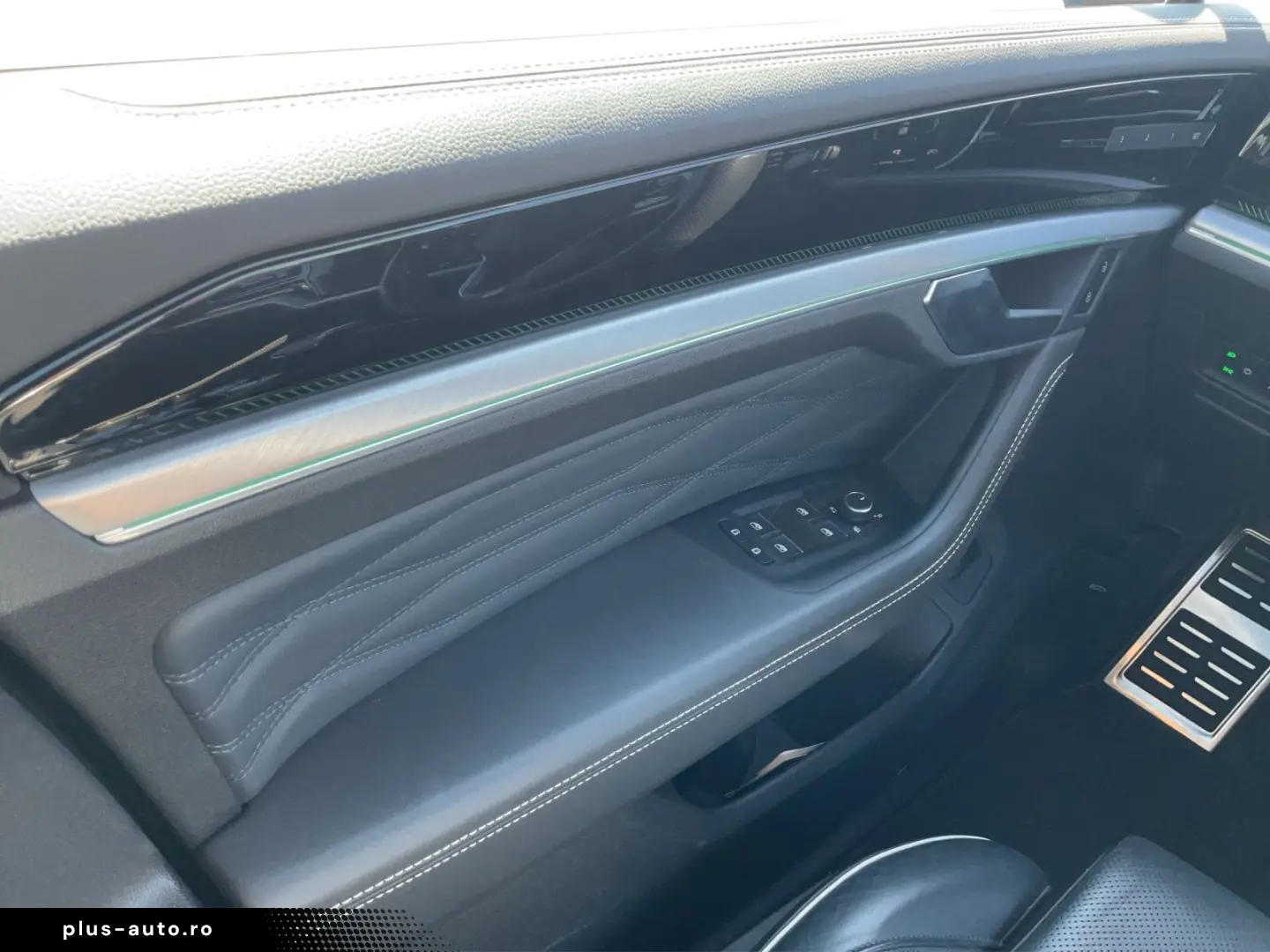 VW Touareg 3.0 TDI 4MOTION R-Line