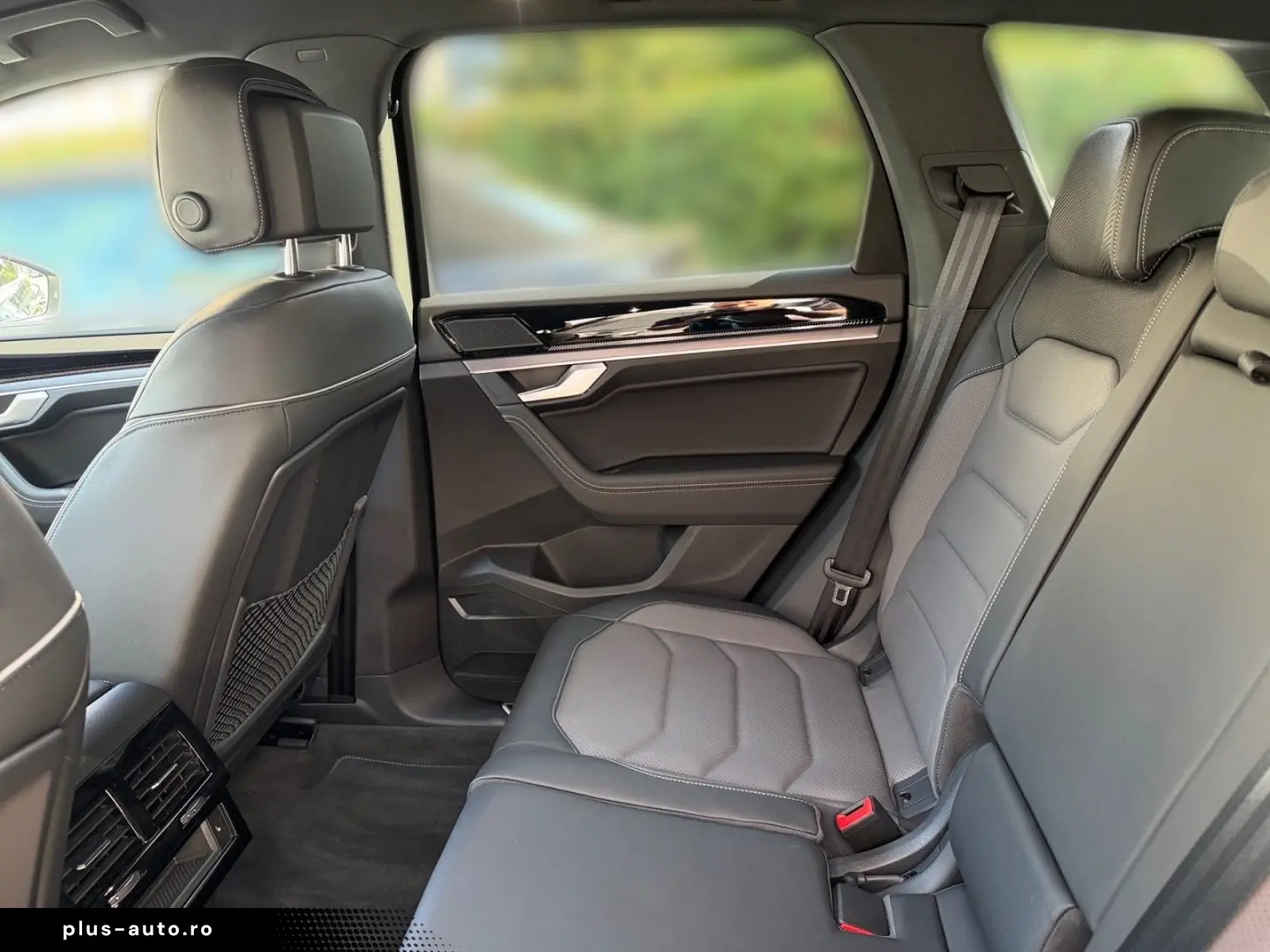 VW Touareg 3.0 V6 TDI R-Line 4M NAVI STHZG IQ-LED A