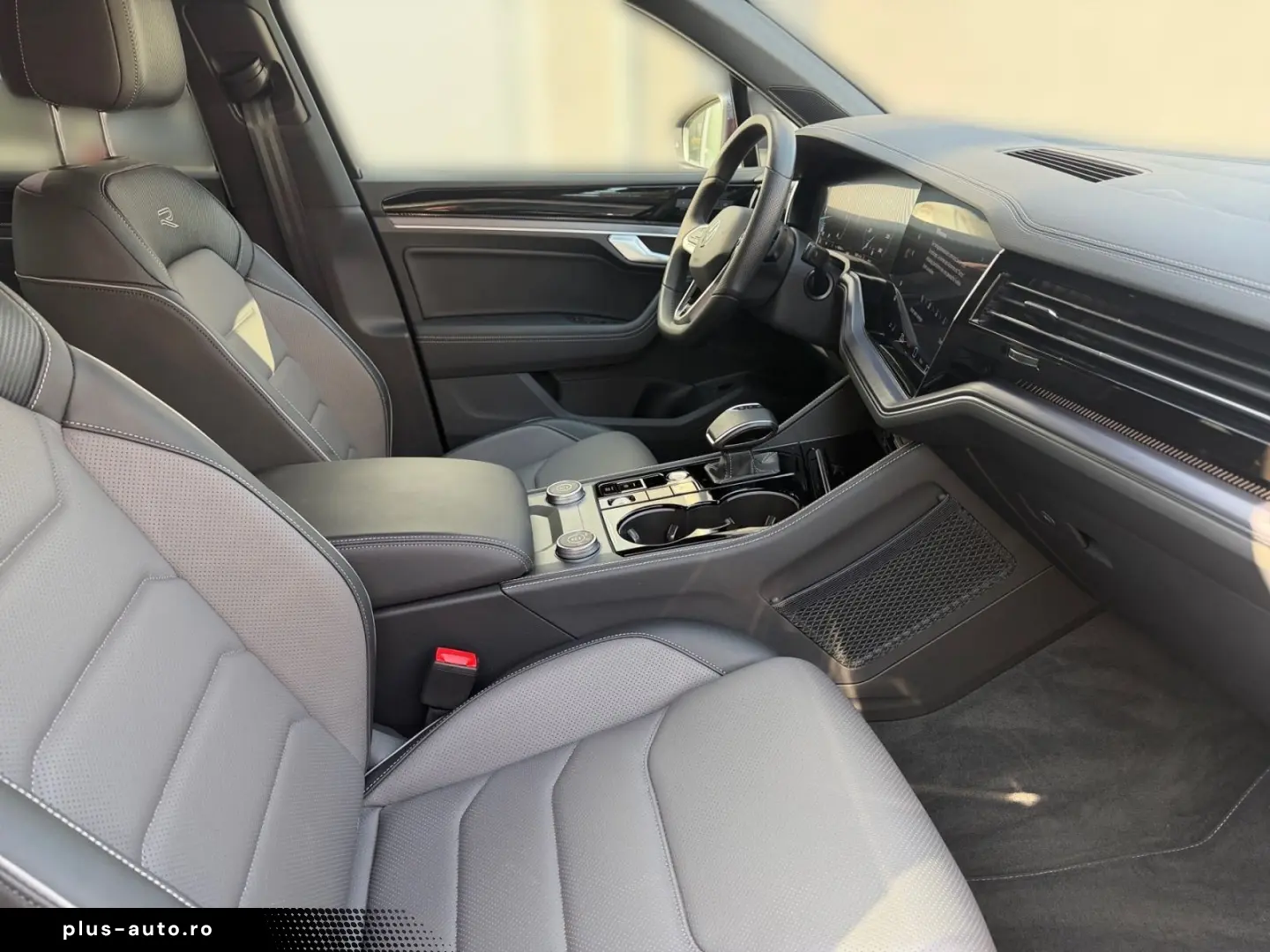 VW Touareg 3.0 V6 TDI R-Line 4M NAVI STHZG IQ-LED A