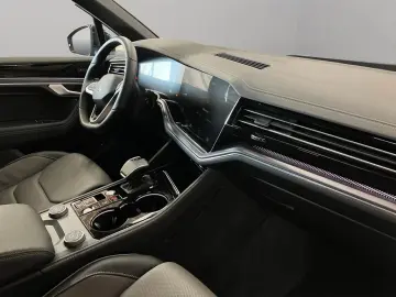 VW Touareg R-Line BlackStyle V6 4M TDI AHK AreaView