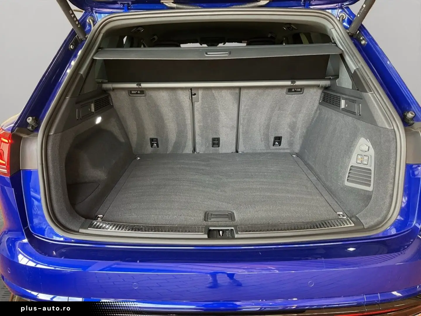 VW Touareg R-Line BlackStyle V6 4M TDI AHK AreaView