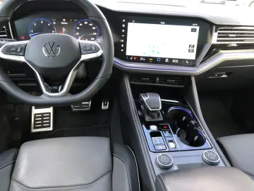 VW Touareg 3.0TDI R-Line Leder Pano HUD AHK