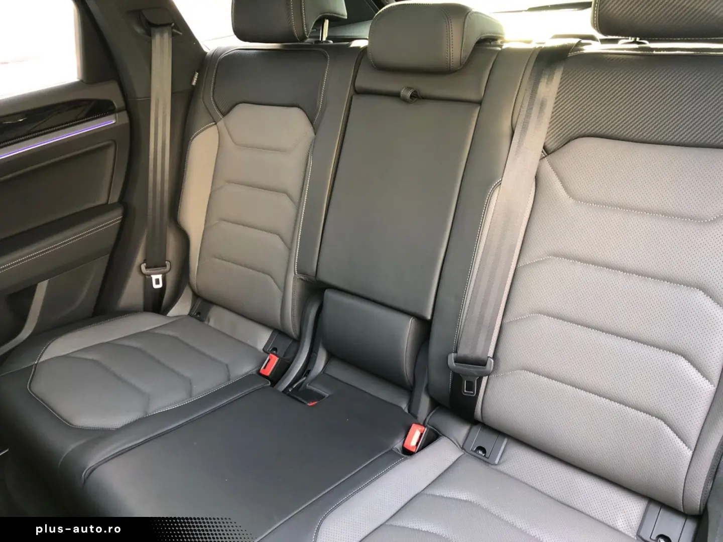 VW Touareg 3.0TDI R-Line Leder Pano HUD AHK