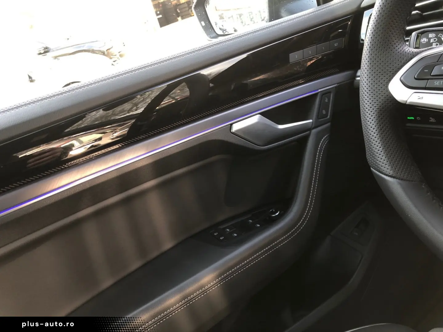 VW Touareg 3.0TDI R-Line Leder Pano HUD AHK