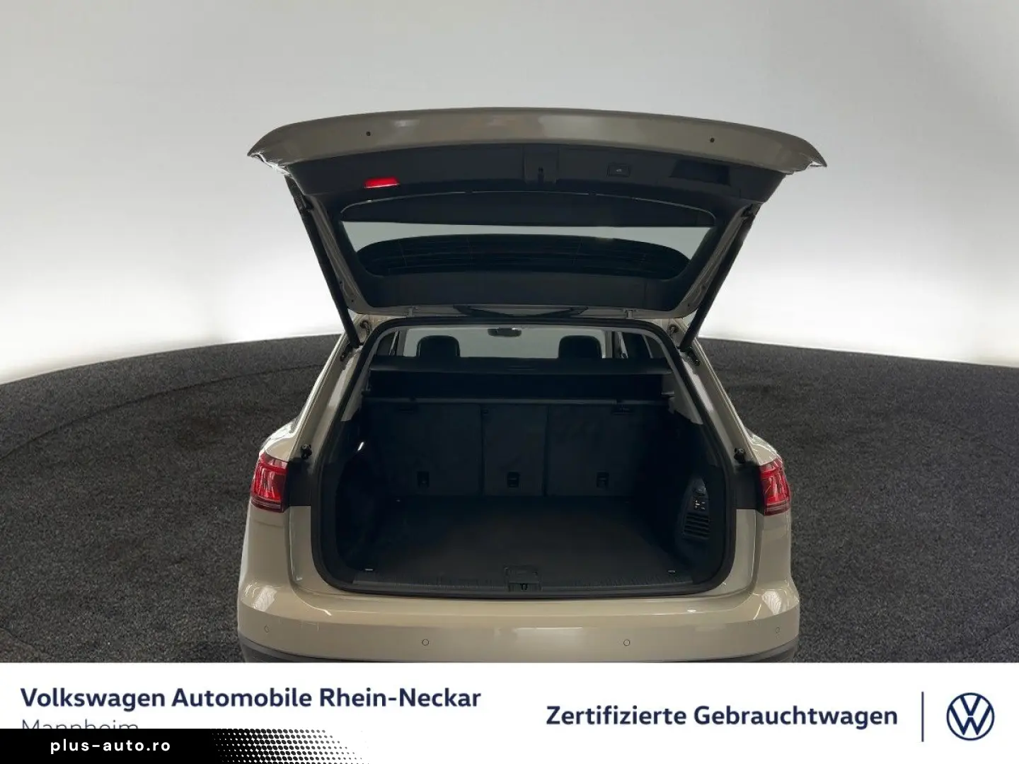 VW Touareg 3.0 TDI 4Motion Navi AHK Kamera uvm