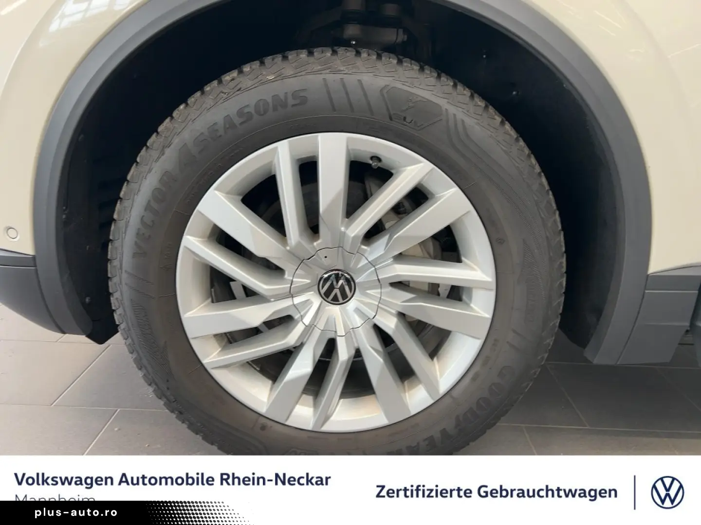 VW Touareg 3.0 TDI 4Motion Navi AHK Kamera uvm