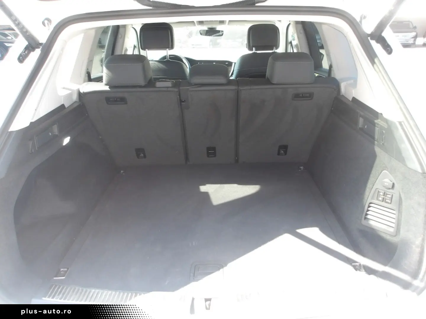 VW Touareg 3.0 TDI  LUFT AHV RFK EXP 39990