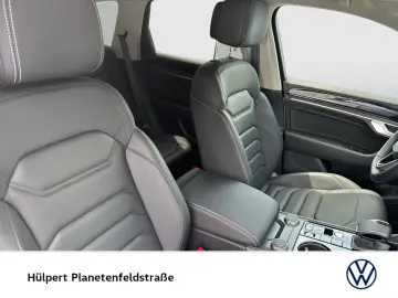 VW Touareg V6 AHK CAM ACC LM19 EKLAPPE NAVI CARPLAY