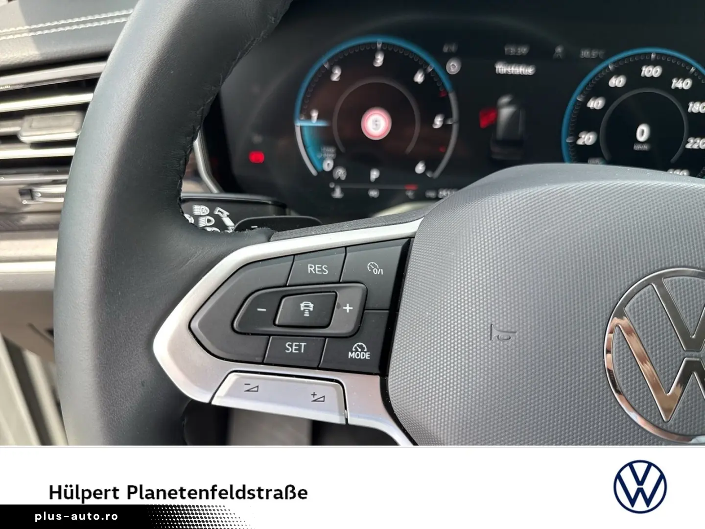 VW Touareg V6 AHK CAM ACC LM19 EKLAPPE NAVI CARPLAY