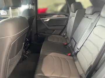 VW Touareg R-Line 3.0TDI  AHK KAMERA LUFT STDHZ