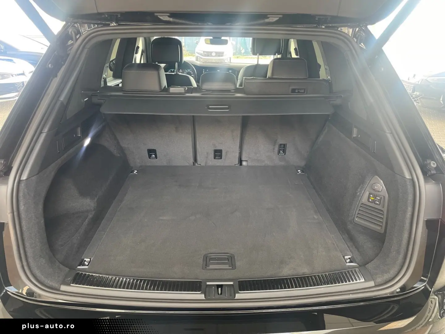 VW Touareg R-Line 3.0TDI  AHK KAMERA LUFT STDHZ