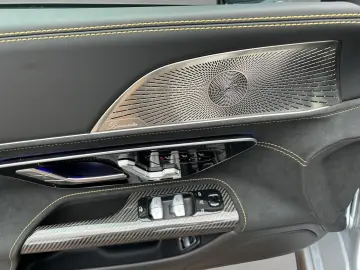MERCEDES-BENZ SL 43 AMG Prem  DYNAMIC  Perf.Sitze Ca…