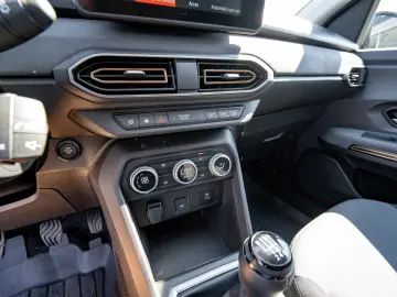 Dacia Jogger 1.0 TCe 110 Extreme 2025 5 locuri Stoc TM