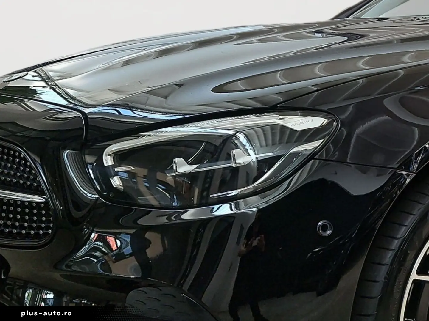 MERCEDES-BENZ E 300 e 4M AMG Night Distronic  LED 360  Burm.