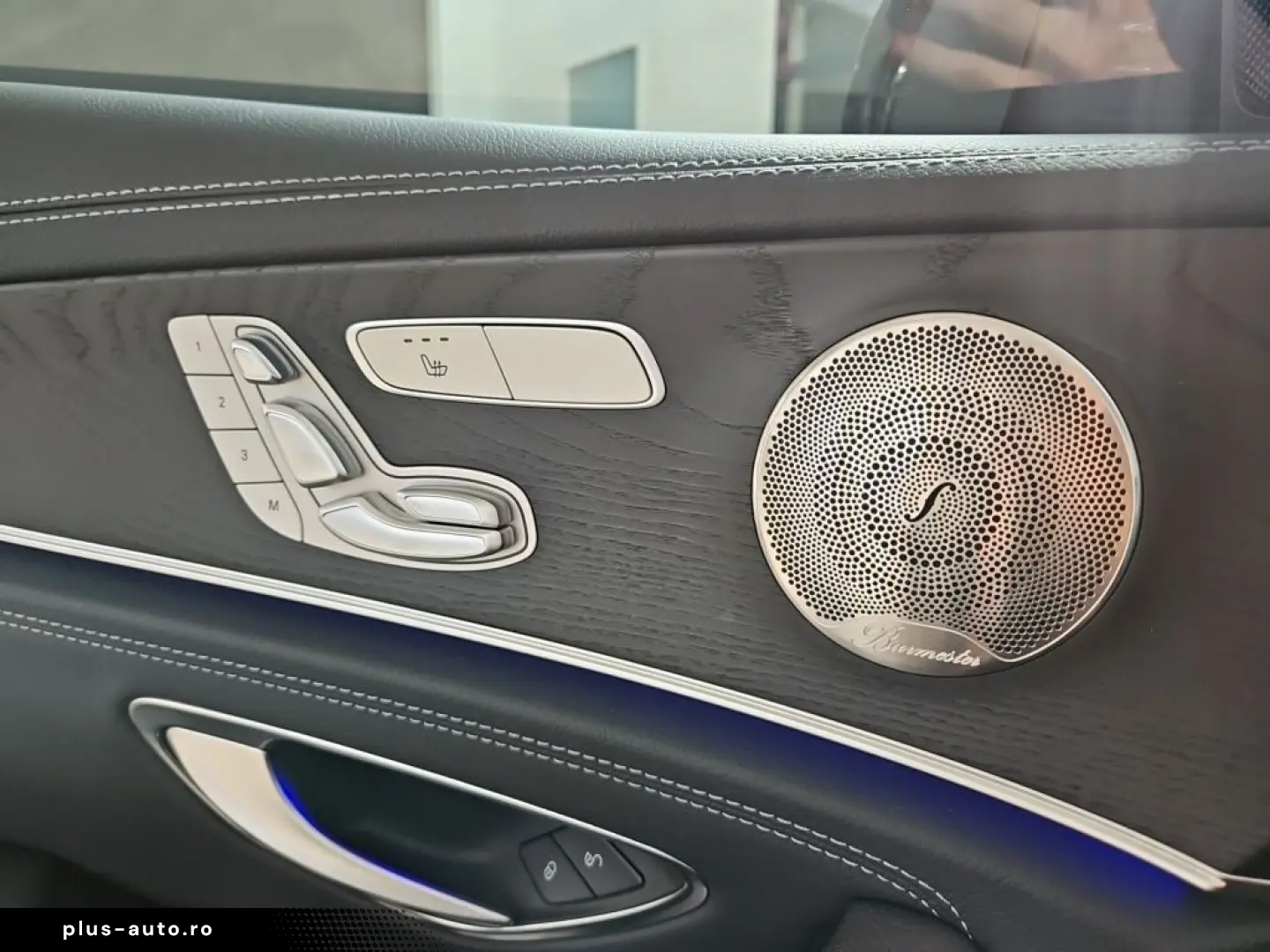 MERCEDES-BENZ E 300 e 4M AMG Night Distronic  LED 360  Burm.
